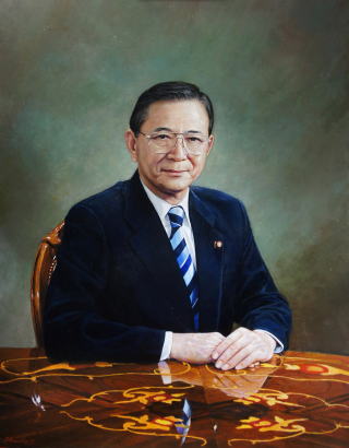 平田健二参議院議長肖像画